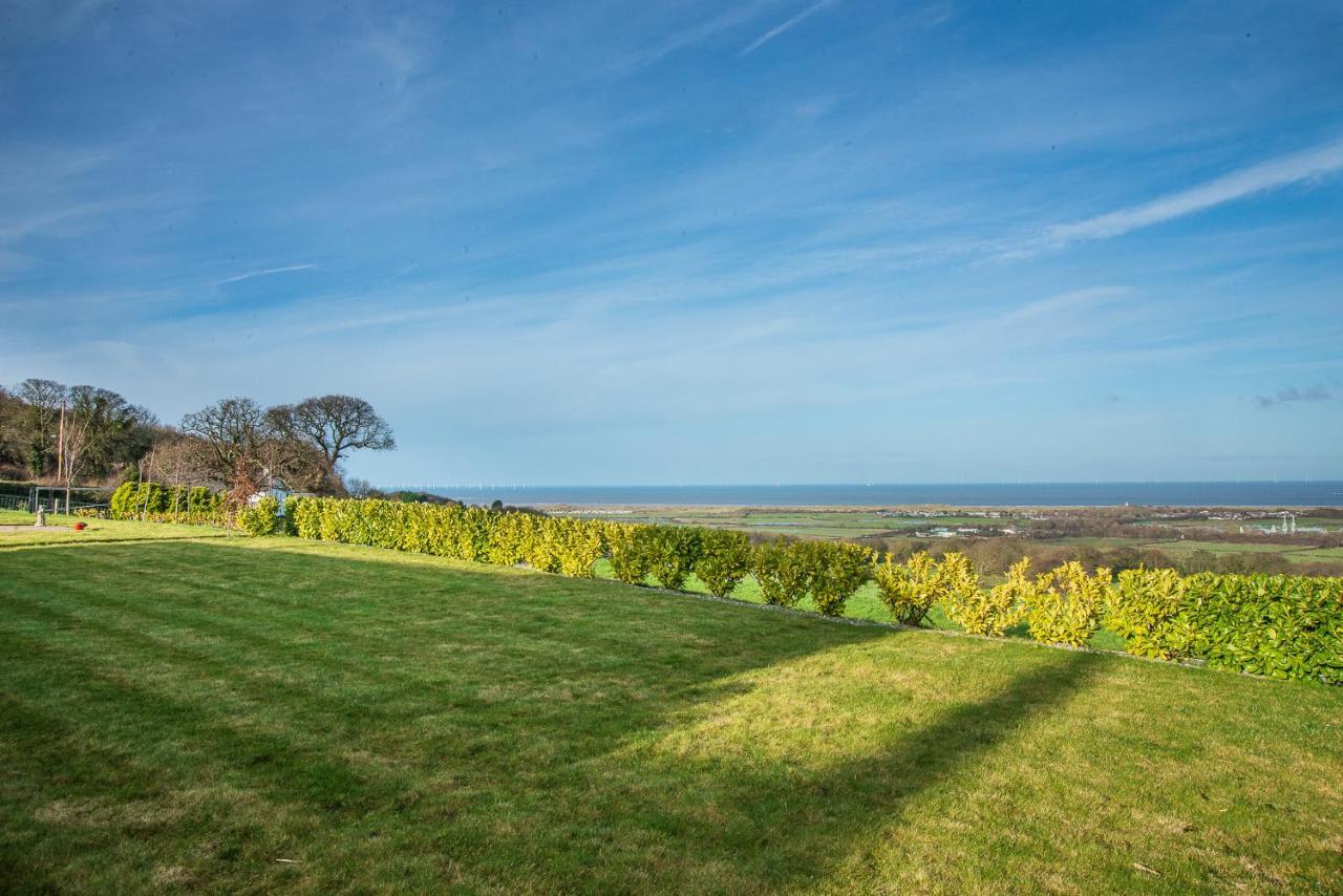 Finest Retreats - Sea Views Cottage Prestatyn Extérieur photo